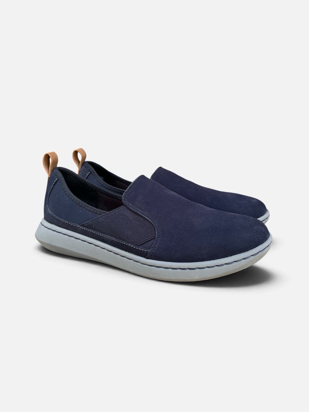 Clarks Step Move Fly Slip-on Sneaker in Navy w/ Tan Contrast Heel Tab Sz 6.5